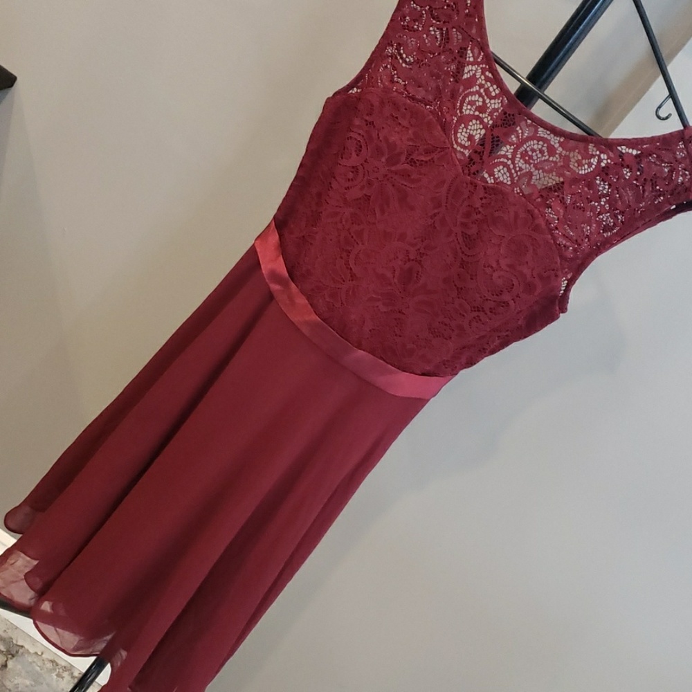 Womens dress, burgundy, size S, like new! Darling!